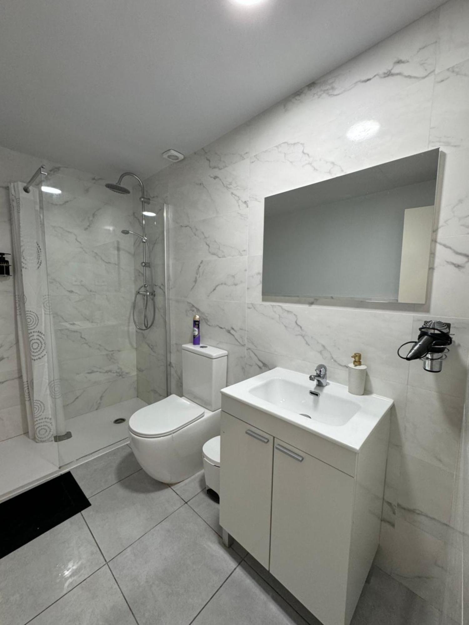 Habitacion Para Tu Estadia Corta En Bcn Apartment Barcelona Bagian luar foto
