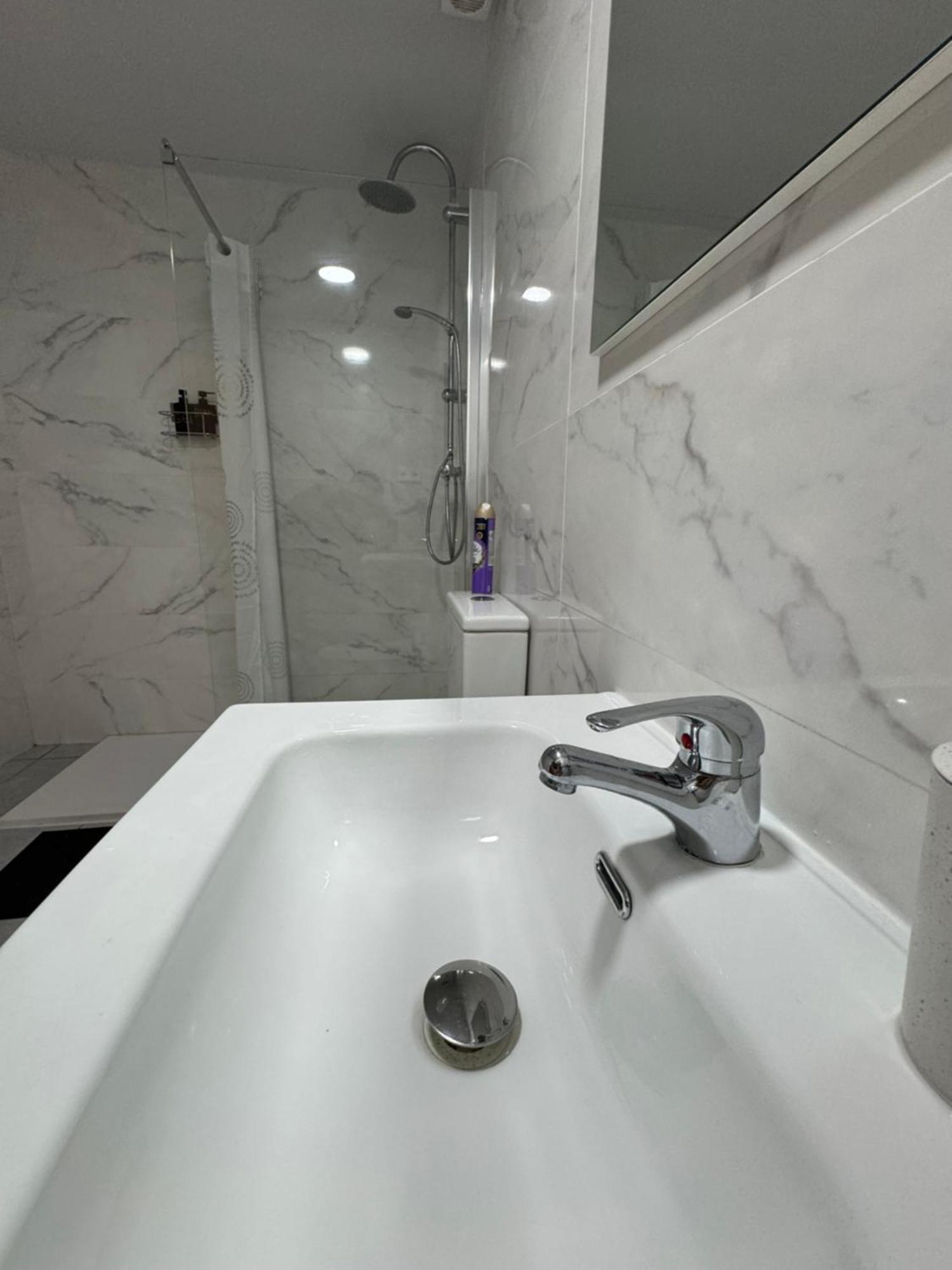 Habitacion Para Tu Estadia Corta En Bcn Apartment Barcelona Bagian luar foto